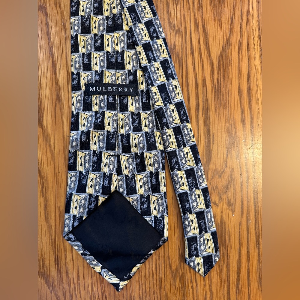 Mulberry silk necktie made‎ in italy
